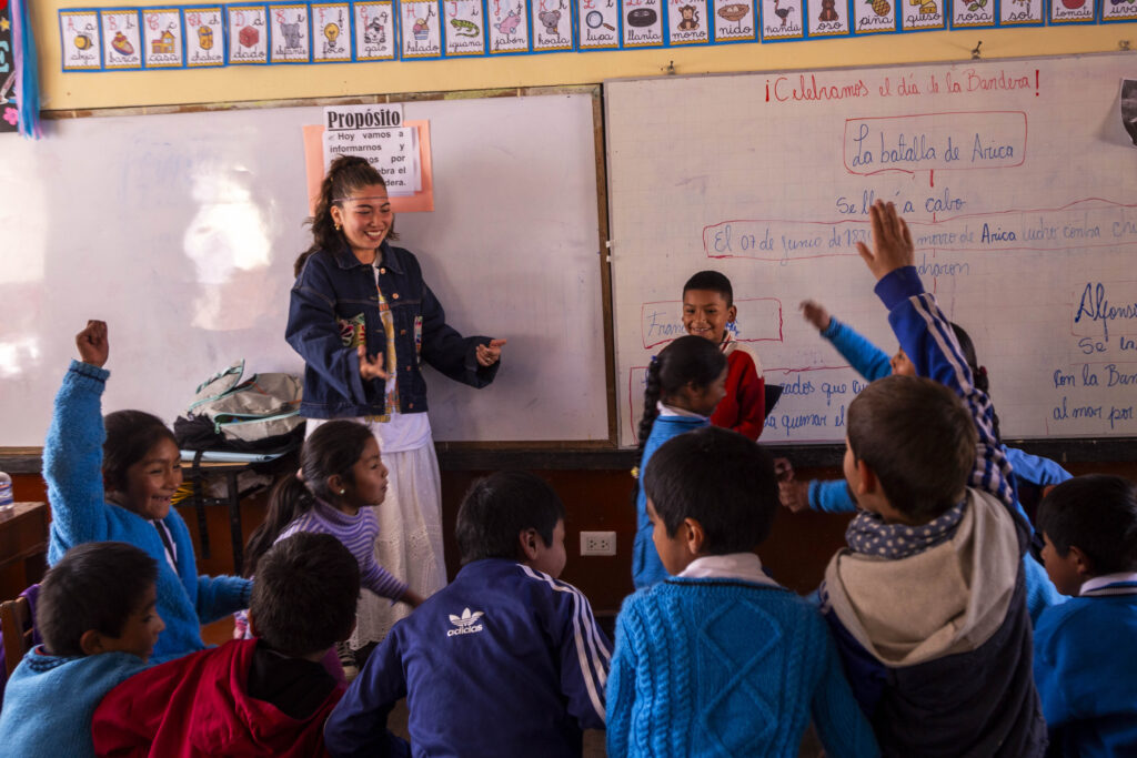 volunteer teaching abroad